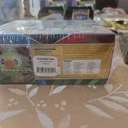 Pokemon Zacian & Zamazenta 2020 Collector’s Chest Lunch Box Factory Sealed - Image 3