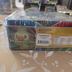 Pokemon Zacian & Zamazenta 2020 Collector’s Chest Lunch Box Factory Sealed - Image 4