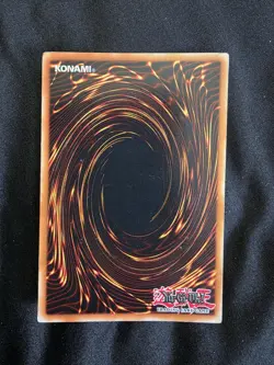 Yu-Gi-Oh Harpie's Feather Duster SDD-003 Secret Rare - Image 2