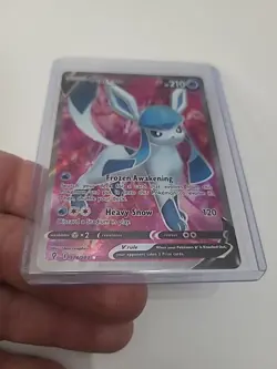 Pokemon Evolving Skies Glaceon v Full Art Holo Card 174/203 SWSH07 NM - Image 3