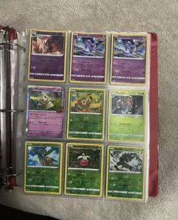 Pokemon TCG Mixed Card Lot Charizard Machamp Raichu Yveltal Grookey Holo Binder - Image 3