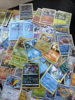 HUGE POKEMON CARD Bundle Joblot Holos Pokeballs - Hundreds Of Cards - Image 4