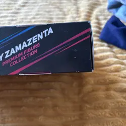 POKEMON TCG - CROWN ZENITH Shiny Zamazenta - Premium Figure Collection Box - NEW - Image 3