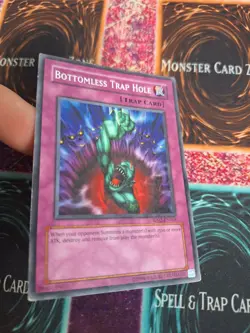 Yugioh Bottomless Trap Hole RP02-EN064 Common Unlimited NM/LP - Image 2