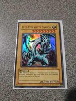 Blue-Eyes White Dragon SKE-001 Starter Deck: Kaiba Evolution 1st Edition - Image 1