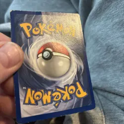 Pokemon TCG Pidgeotto 22/102 Base Set Rare Card Is Warped - Image 3
