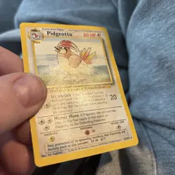 Pokemon TCG Pidgeotto 22/102 Base Set Rare Card Is Warped - Image 4