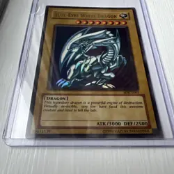Yu-Gi-Oh! BLUE EYES WHITE DRAGON HOLO SDK-E001. GREAT CONDITION A - Image 3