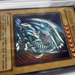 Yu-Gi-Oh! BLUE EYES WHITE DRAGON HOLO SDK-E001. GREAT CONDITION A - Image 5