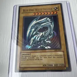 Yu-Gi-Oh! BLUE EYES WHITE DRAGON HOLO SDK-E001. GREAT CONDITION B - Image 1
