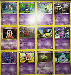 Lot of 40 2011 Pokemon Cards, Red , Purple , Blue , Holo Mixed - Image 3