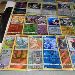 POKEMON LOT X40 ASSORTED HOLOS AND REVERSE HOLOS MULTIPLE SETS MULTI YEARS - Image 5