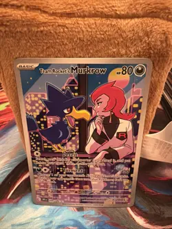 Pokemon Team Rocket's Murkrow 200/182 Sv10: Destined Rivals Holo - NM - Englisch - Image 1