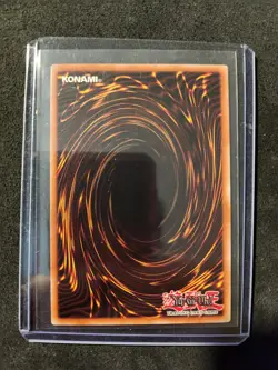 Yu-Gi-Oh! Dark Magician CT14-EN001 2017 Mega-Tins Limited Edition - Image 3