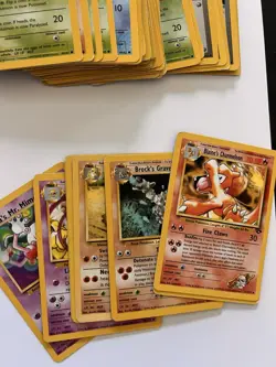 Lot of 350+ Vintage 1999-2000 Pokemon Cards WOTC Base/Jungle/Fossil – No Energy” - Image 3