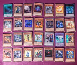 Lot de 58 cartes Yu-Gi-Oh! - Francais - Usage intensif - Quelques rares - Image 1