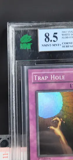 Yu-Gi-Oh Trap Hole LOB-058 1st Edition Super Rare MNT 8.5 NM-MT+ - Image 5