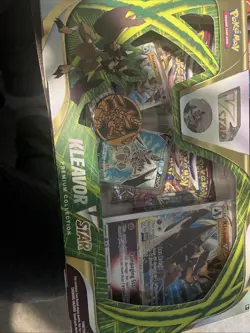 Pokemon TCG - Kleavor VSTAR Premium Collection 820650851254 - Image 1