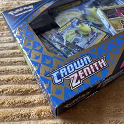 Pokemon TCG Crown Zenith Regieleki V Collection Box New & Sealed - Image 3