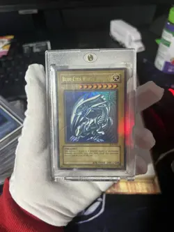 🔥2002 SDK 001 Blue-Eyes White Dragon Ultra Rare mint Yu-Gi-Oh! PSA ready - Image 1