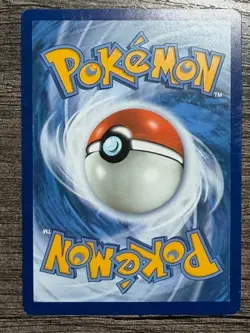 POKEMON NON HOLO FLYING PIKACHU 111/108 RARE EVOLUTIONS + NEW ARCEUS SLEEVE LP - Image 4