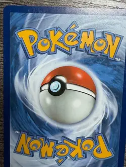 POKEMON NON HOLO FLYING PIKACHU 111/108 RARE EVOLUTIONS + NEW ARCEUS SLEEVE LP - Image 5