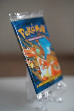 21.08g Pokemon Base Set Booster Pack Unlimited Charizard WOTC TCG Vintage Sealed - Image 5