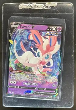 2021 Pokemon SWSH Evolving Skies Sylveon V #074/203 - Image 1