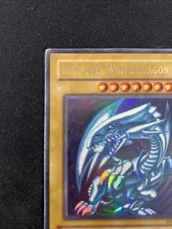 Blue Eyes White Dragon SDK-E001 Ultra Rare Unlimited - Image 4