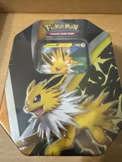 Pokemon TCG: V Heroes Tin - Umbreon V FACTORY SEALED - 4 Booster Packs - Image 1
