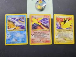 Pokemon Card Lot Legendary Birds - Image 1