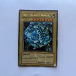 Blue-Eyes White Dragon. VG-Excellent. JMP-001. Ultra Rare. 2002, Yu-Gi-Oh! - Image 1