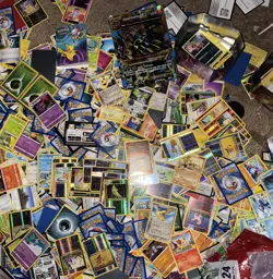 Huge big Pokemon Card Lot - Image 1