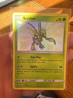 Pokemon TCG Scyther Hidden Fates SV1/SV94 Holo Shiny Holo Rare - Image 2
