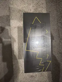 Pokemon TCG 25th Anniversary Celebrations Elite Trainer Box 2021 Edition, Sealed - Image 4