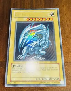 SDK Blue Eyes White Dragon (NM ) Unlimited OBO - Image 1