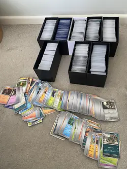 Pokemon Cards Bundle 4000 plus Bulk from Mega/Scarlet & Violet Sets - Image 2