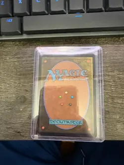 Roaming Throne The Lost Caverns of Ixalan Regular - Image 2