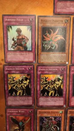 Yu-Gi-Oh Huge Holo Lot 22 Cards! - Image 2