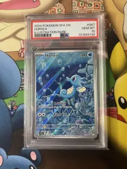 Pokemon TCG Horsea 067/064 Shrouded Fable Holo Illustration Rare Card - Image 1