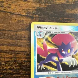 Pokemon TCG Card 2007 Secret Wonders - Weavile 40/132 Reverse Holo - Image 3