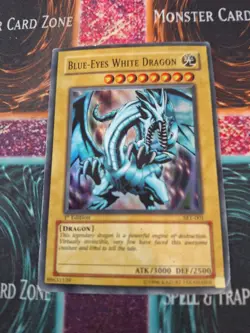 Yugioh Blue-Eyes White Dragon SKE-001 Super Rare 1st Edition Heavily Played - Image 1