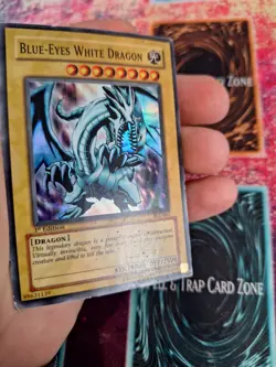 Yugioh Blue-Eyes White Dragon SKE-001 Super Rare 1st Edition Heavily Played - Image 3