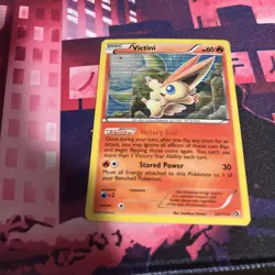 Victini 23/113 2013 B&W Legendary Treasures Pokemon Card Komiya Holo Rare - Mp - Image 1