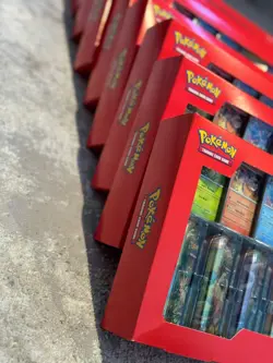 Pokemon TCG: Prismatic Evolutions Costco Mini Tins 8 Pack | FAST SECURED POSTAGE - Image 3