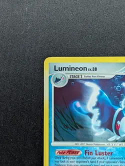 M/NM Pokemon Lumineon Holo Card 4/100 Stormfront - Image 2