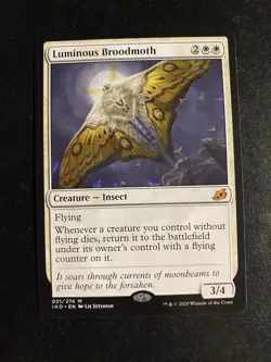 MTG - NM - Luminous Broodmoth - Ikoria Lair of Behemoths - Image 1