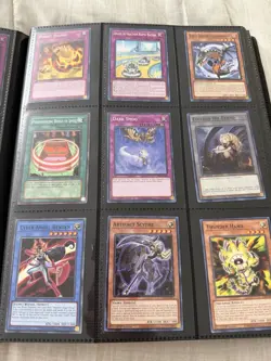 ULTRA RARE Yu-Gi-Oh!– 275 Mint Condition Cards + Binder - Image 4