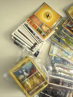 Pokemon Trading Card Game Assorted Cards Collection/Baseball cards - Image 2