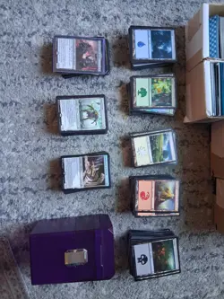 over 1000 magic cards,legendarys,blank white board cards,sleeves,deck box,case, - Image 2